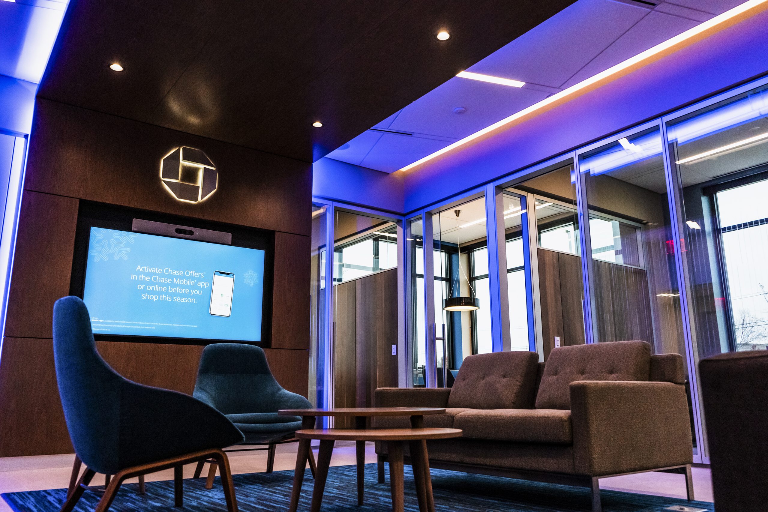 Chase Bank Digital Signage